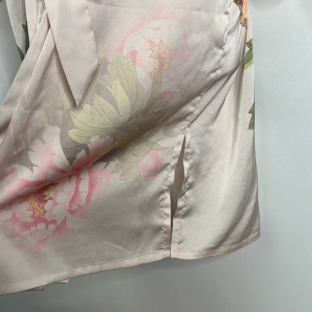 Kim + Ono Peony And Bird Floral Bird Silky Wide Sleeve Kimono Robe View 5
